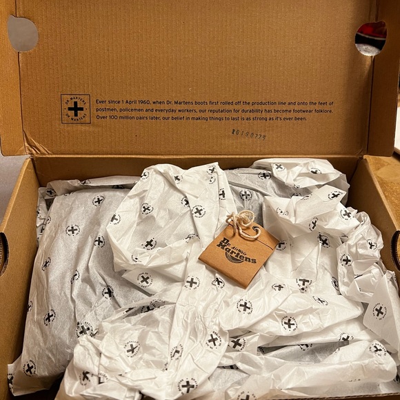 Dr. Martens AirWalker boots Women 7 - Picture 9 of 10